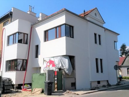rekonstrukce domu na zdravotní středisko v Prostějově
